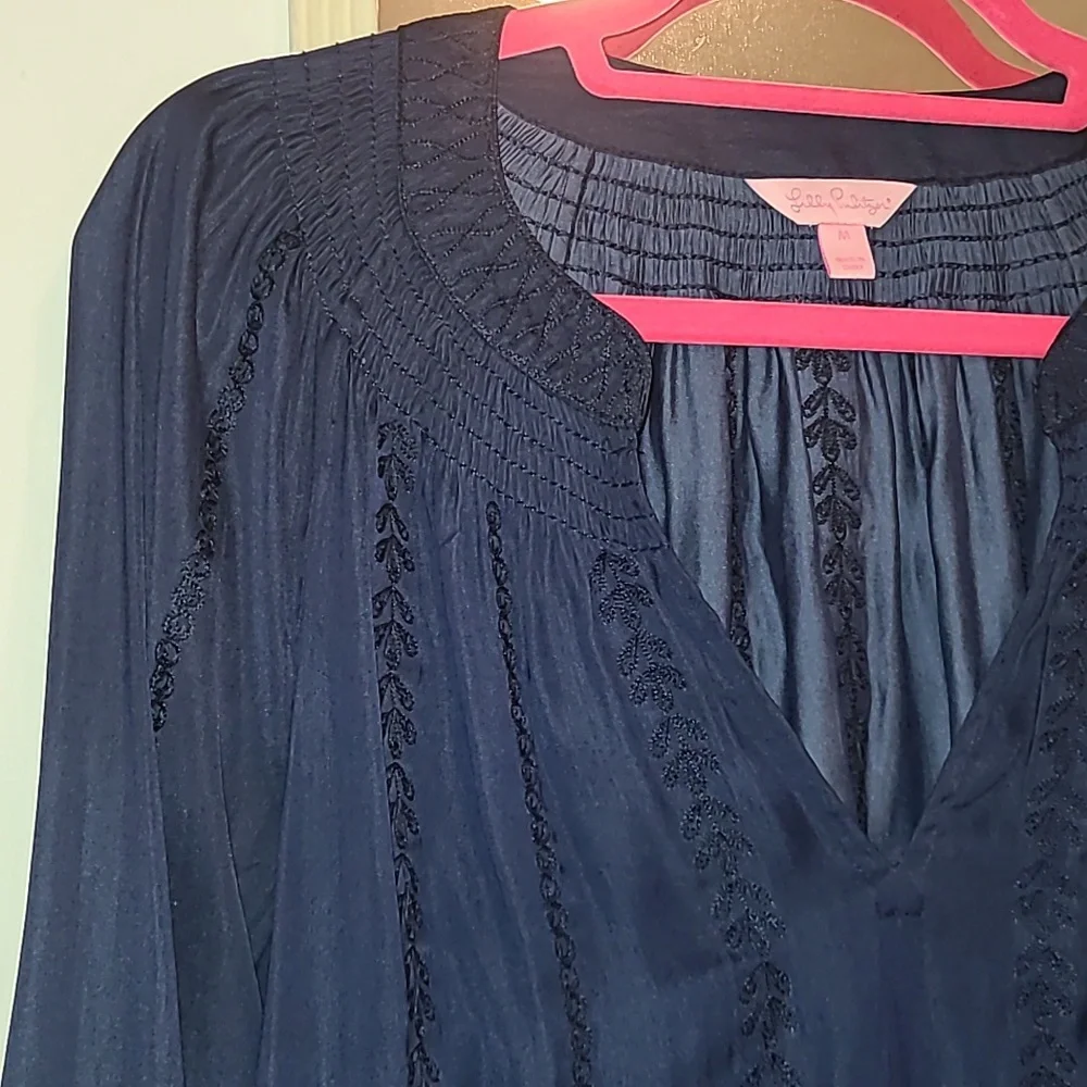 Lilly Pulitzer Elegant Tunic for Women, Size Medium, Color Blue ๐ โค๏ธ - Picture 2 of 8